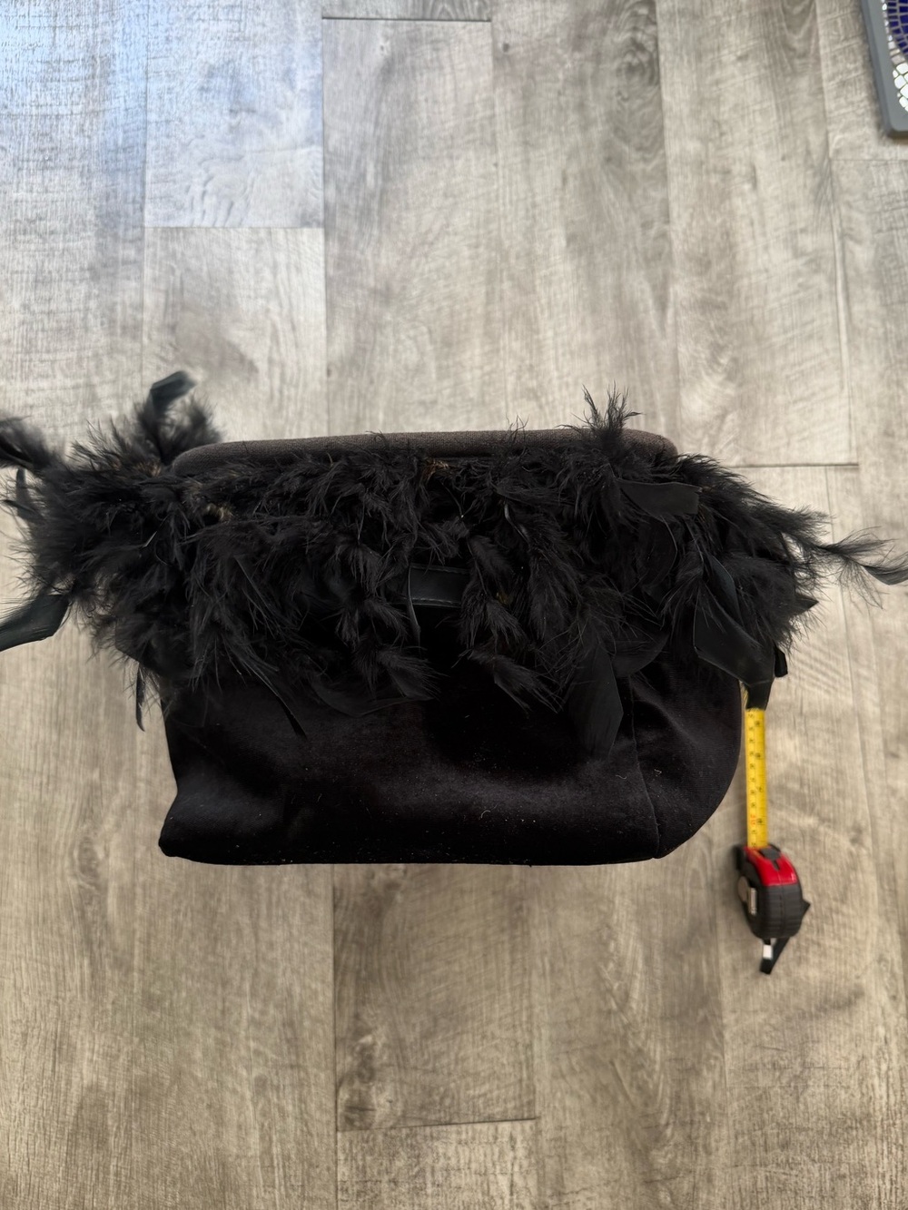 Chic Black Feather Trim Evening Clutch